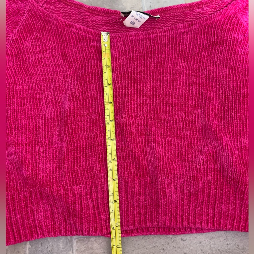 VTG Bebe hot pink off the shoulder cropped knit sweater - medium - Picture 9 of 9